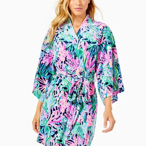 NWT LILLY PULITZER SET ELAINE VELOUR ROBE & MATCHING CARRYALL BRINGING MERMAID B - Picture 4 of 6